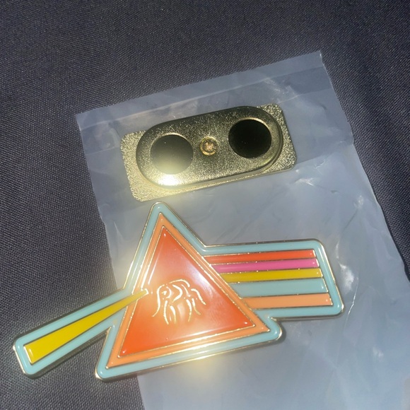 Drunk elephant pin - Picture 5 of 8